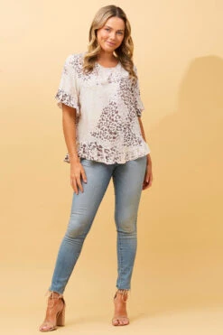 FRILA ANIMAL PRINT TOP -Femme Connection Sales 00ba8927b09af696ca495ed7fa2013d0