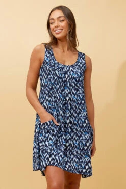 VENICE ABSTRACT PRINT SHORT DRESS -Femme Connection Sales 016c8b4eb4aa75d483583d8e31f7ee62 f8f6045b 16cb 4cf9 92d1 6ad6b3a77c0d
