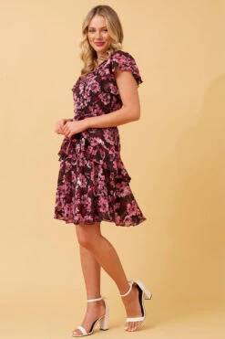 ALBA FLORAL SHORT DRESS 15 ALBA FLORAL SHORT DRESS -Femme Connection Sales 08a4cc04b98854300670adc256be981e fa44cbd4 72c0 48f5 aadc 6a0878405bf5