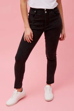 Stella PAMELA SKINNY DENIM PANTS -Femme Connection Sales 10b8caa18bd485a2876c24fc167f610c 42bffa2e 0a45 4a3f a172 3769ad521b5e