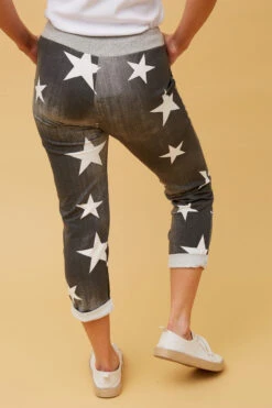 JANJA STAR PRINT JOGGER 16 JANJA STAR PRINT JOGGER -Femme Connection Sales 14e7a2960cd0c7d8336496c4d438241c 72f50f19 0bf8 4d89 b3ee 4fdb33d7aac9