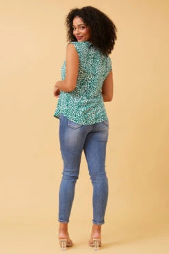 SHELLY ANIMAL PRINT TOP 16 SHELLY ANIMAL PRINT TOP -Femme Connection Sales 151231a4e2ddc266212fe9949a56be37