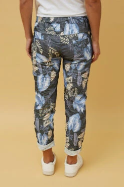 JANJA LEAF PRINT JOGGERS -Femme Connection Sales 1bae9eb4f8cb412a5fd0e8b2a2370f55