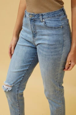LOMA RIPPED DENIM PANTS 14 LOMA RIPPED DENIM PANTS -Femme Connection Sales 28bc3046c74dc420266f187b2ed99c90