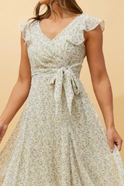 SANDRA DITSY PRINT SHORT DRESS -Femme Connection Sales 30e7d0f101cbef7310e81b2baf95c393