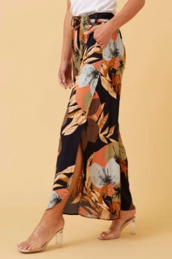SISKA TROPICAL PANTS -Femme Connection Sales 33817a82ed4207f9c3ddab1ccbdc9cf3 4fdba690 f68b 424c a19d 432cff5d8395