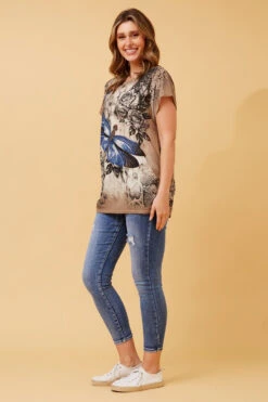 EXCELINA DRAGONFLY PRINT TOP 27 EXCELINA DRAGONFLY PRINT TOP -Femme Connection Sales 3b2c8d92a97bbe41e82531febf5a5f36