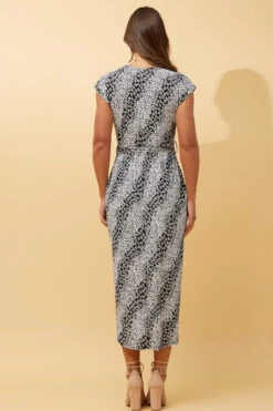 ZANDA FLORAL MIDI DRESS -Femme Connection Sales 3d68803e85df95b515d3a2b64f2695a0