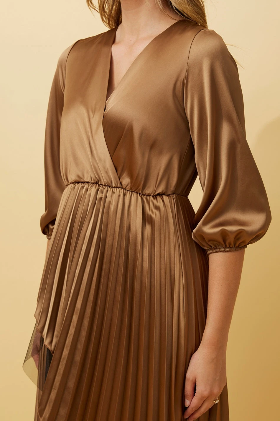 KAELYN PLEATED MIDI DRESS 8 KAELYN PLEATED MIDI DRESS - Image 6