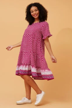 KELLY BORDER PRINT DRESS -Femme Connection Sales 43925cb4c7dde3567a33880bc2a43082 5647ab13 f018 4568 8c70 37f16893bef3