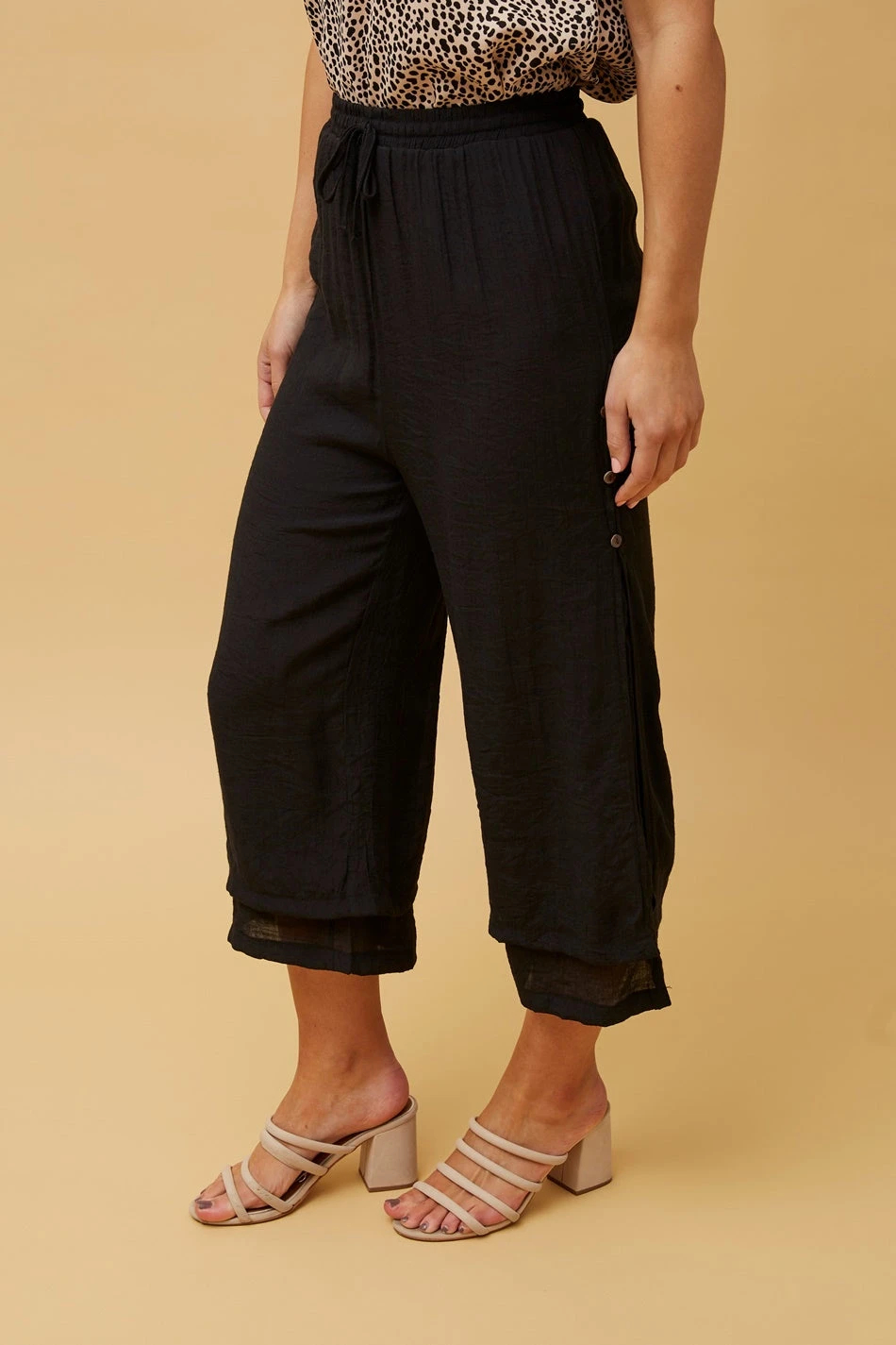 DAMIANA BUTTON DETAIL CULOTTES 20 DAMIANA BUTTON DETAIL CULOTTES - Image 18