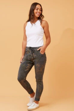 JANJA FOIL PRINT JOGGER PANTS 32 JANJA FOIL PRINT JOGGER PANTS -Femme Connection Sales 55d4fe4165f44ffe4b516f9750db880a