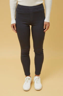 PRESLEY SKINNY JEGGINGS -Femme Connection Sales 5812cfda011de35c271b70d02aa55c41
