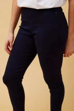 PRESLEY SKINNY JEGGINGS -Femme Connection Sales 5acb9b49273986ea187f9aa22cf56abc