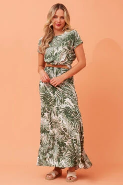 SHANA TROPICAL PRINT TOP -Femme Connection Sales 5fb7ec1f1b5acba476a0f5377e33fb7b