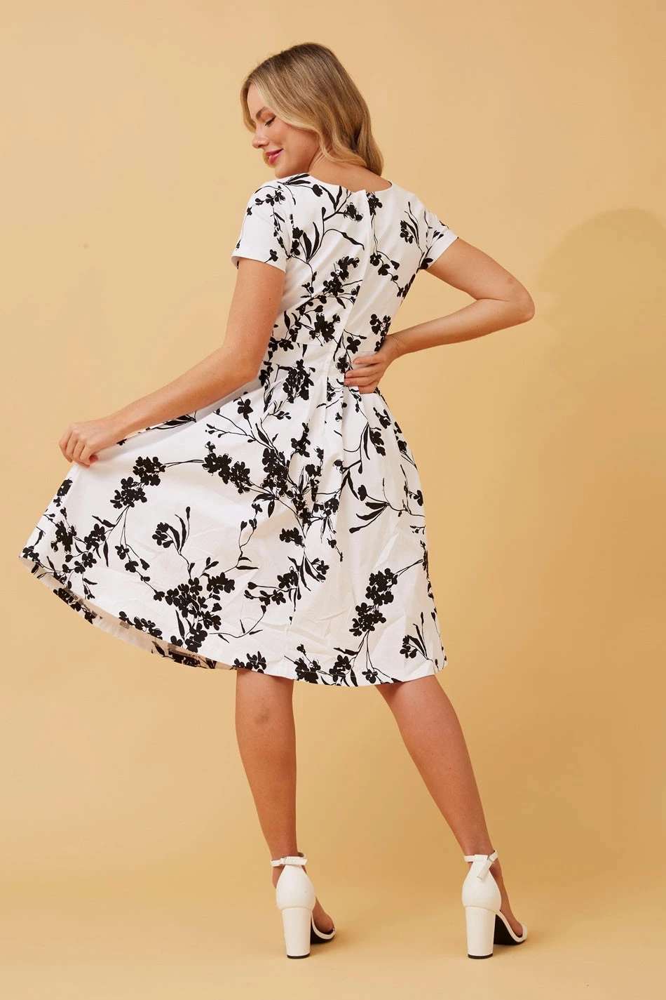 GTS FLORAL SHORT DRESS 4 GTS FLORAL SHORT DRESS - Image 2