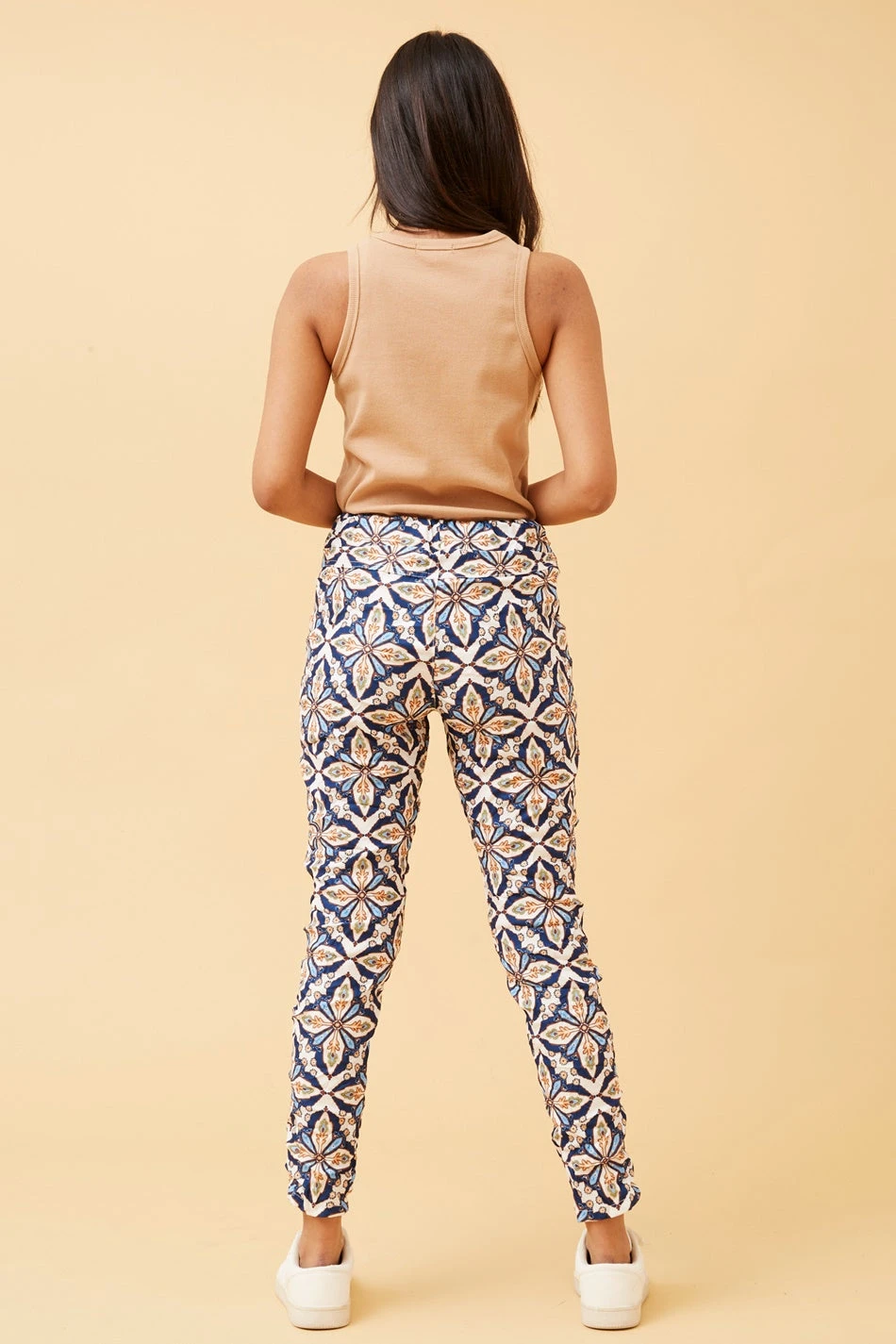 JANJA ABSTRACT PRINT BOHO JOGGERS 8 JANJA ABSTRACT PRINT BOHO JOGGERS - Image 6
