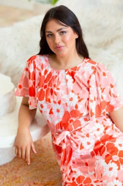 RAELENE FLORAL SHORT DRESS -Femme Connection Sales 62c59fed0785c8897b7594e4e208a1ab