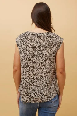 SHELLY LEOPARD SHELL TOP -Femme Connection Sales 69d61c1c2e98d2b3295fb930611476b3