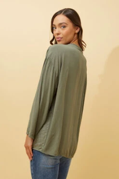 LUCCA GRAPHIC PRINT TOP -Femme Connection Sales 6cebb89d5f1326a70d389f0f7cdb61b4