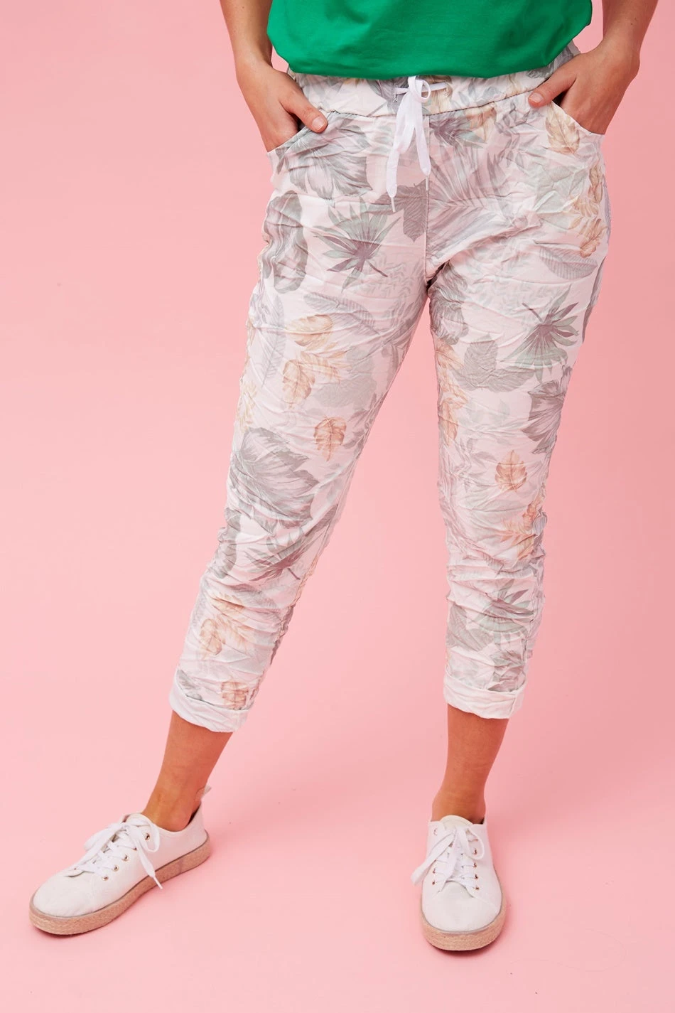 JANJA TROPICAL PRINT JOGGERS 4 JANJA TROPICAL PRINT JOGGERS - Image 2