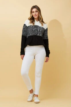 BRANCA RUN AROUND LEGGING -Femme Connection Sales 7238603c9d606287a726ab1775a5f73c a95f5e74 1065 4647 a4a4 2643439ab9b5