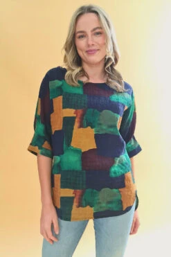 TARA ABSTRACT PRINT HI LOW HEM TOP 17 TARA ABSTRACT PRINT HI LOW HEM TOP -Femme Connection Sales 78b8bad8ce3b31d322214e3fbb21287f