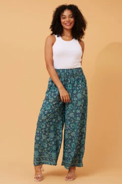 DOVER FLARED PAISLEY PRINT PANTS -Femme Connection Sales 7910031ba9c673ee1f4681359070511a d5b8e94e 4ff6 4fca b9e2 6aaf275f1230