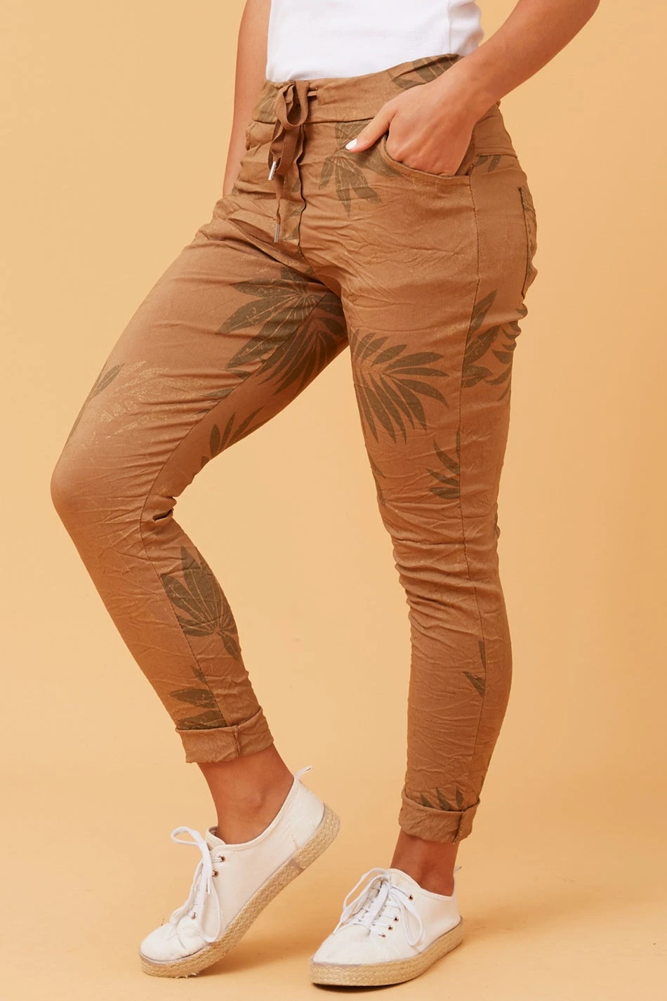 JANJA FOIL PRINT JOGGER PANTS 19 JANJA FOIL PRINT JOGGER PANTS - Image 17