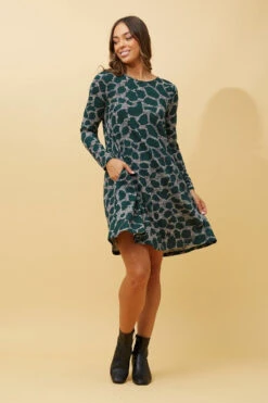 Stella VAYDA ANIMAL PRINT SHORT DRESS -Femme Connection Sales 84ffdcedab0f56de9eccbd36c215e7c6 946b0062 44b4 46ad 8811 1c4536d77dde