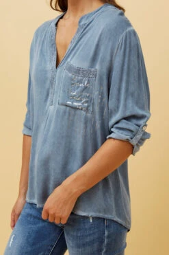 VELAR FOIL PRINT POCKET TOP -Femme Connection Sales 85efb05a3263024bd3193c15fee698fe