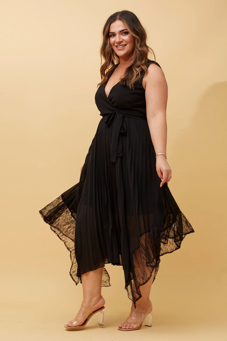 MADISON SLEEVELESS PLEATED DRESS 4 MADISON SLEEVELESS PLEATED DRESS - Image 2