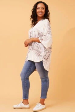 VIRGINIA ANIMAL PRINT HI LOW HEM TOP -Femme Connection Sales 8e4c064791c12d6eee238fc5227ab58c e046b636 2567 4b2d 900f 7cd922995839