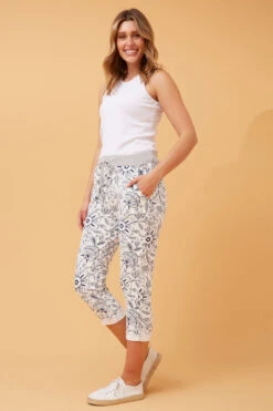 JANJA FLORAL JOGGERS -Femme Connection Sales 9ee6cc593abbc61d657232657f167e19