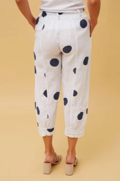 ELISSA LINEN CROP PANTS -Femme Connection Sales a8e13c895d7f8d43bdb10f64edafad2e