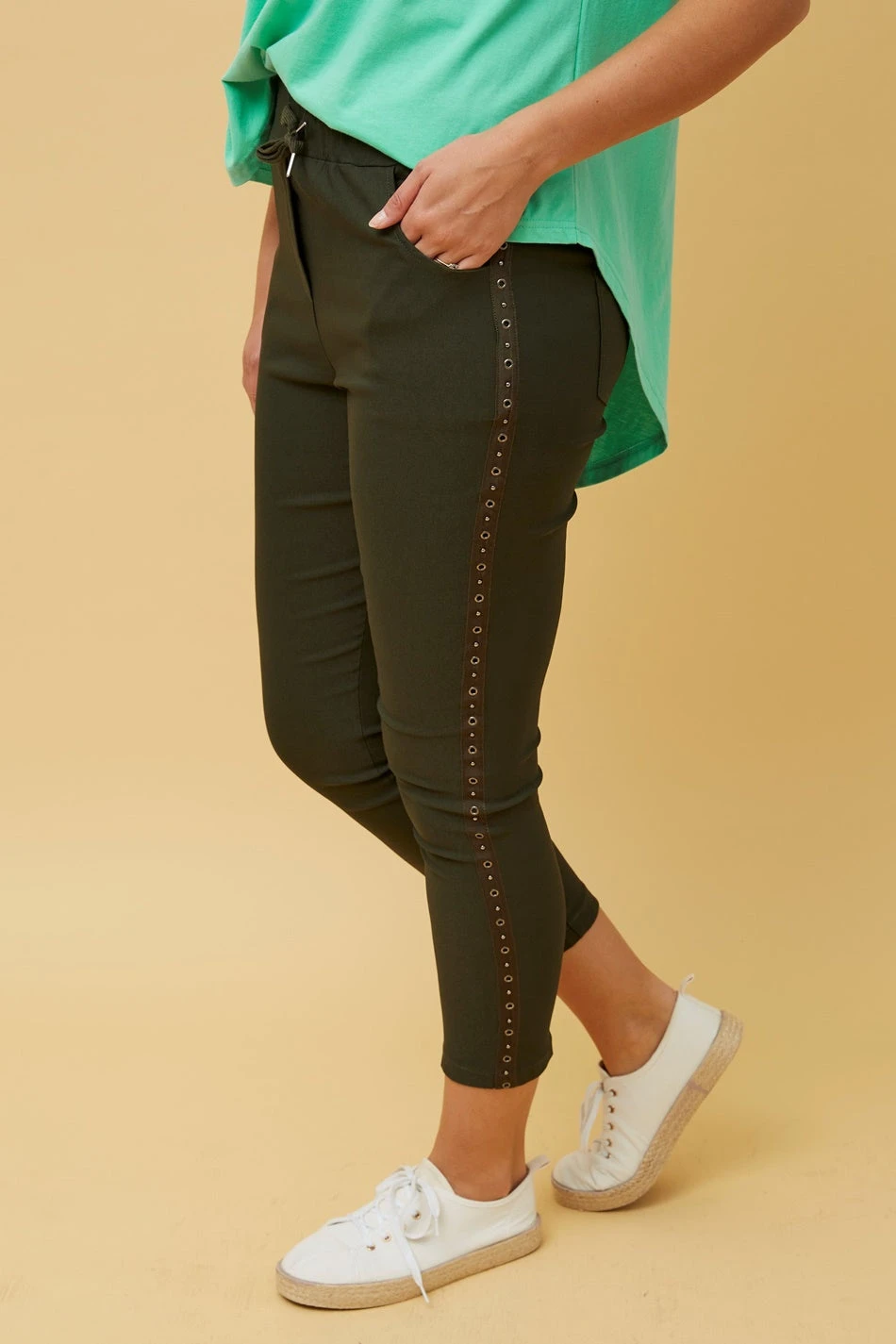 RANIA SOLID JOGGER PANTS 12 RANIA SOLID JOGGER PANTS - Image 10