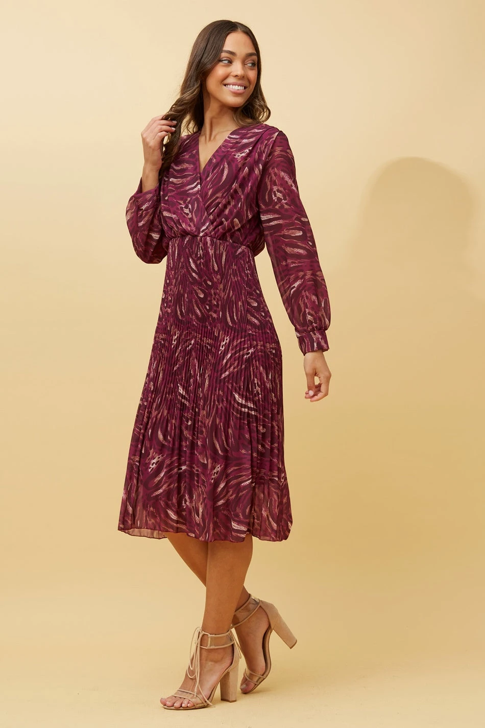 ZANETTA ABSTRACT PRINT TIERED PLEATED MIDI DRESS 6 ZANETTA ABSTRACT PRINT TIERED PLEATED MIDI DRESS - Image 4