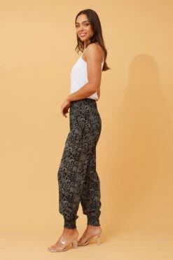 PAISLEY PRINT BOHO HAREM PANTS 13 PAISLEY PRINT BOHO HAREM PANTS -Femme Connection Sales b3434967322fd4f8975b26e62392c2ba