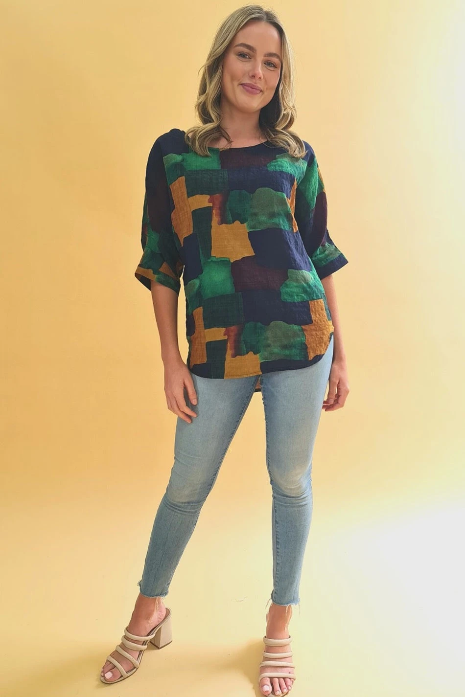 TARA ABSTRACT PRINT HI LOW HEM TOP 6 TARA ABSTRACT PRINT HI LOW HEM TOP - Image 4