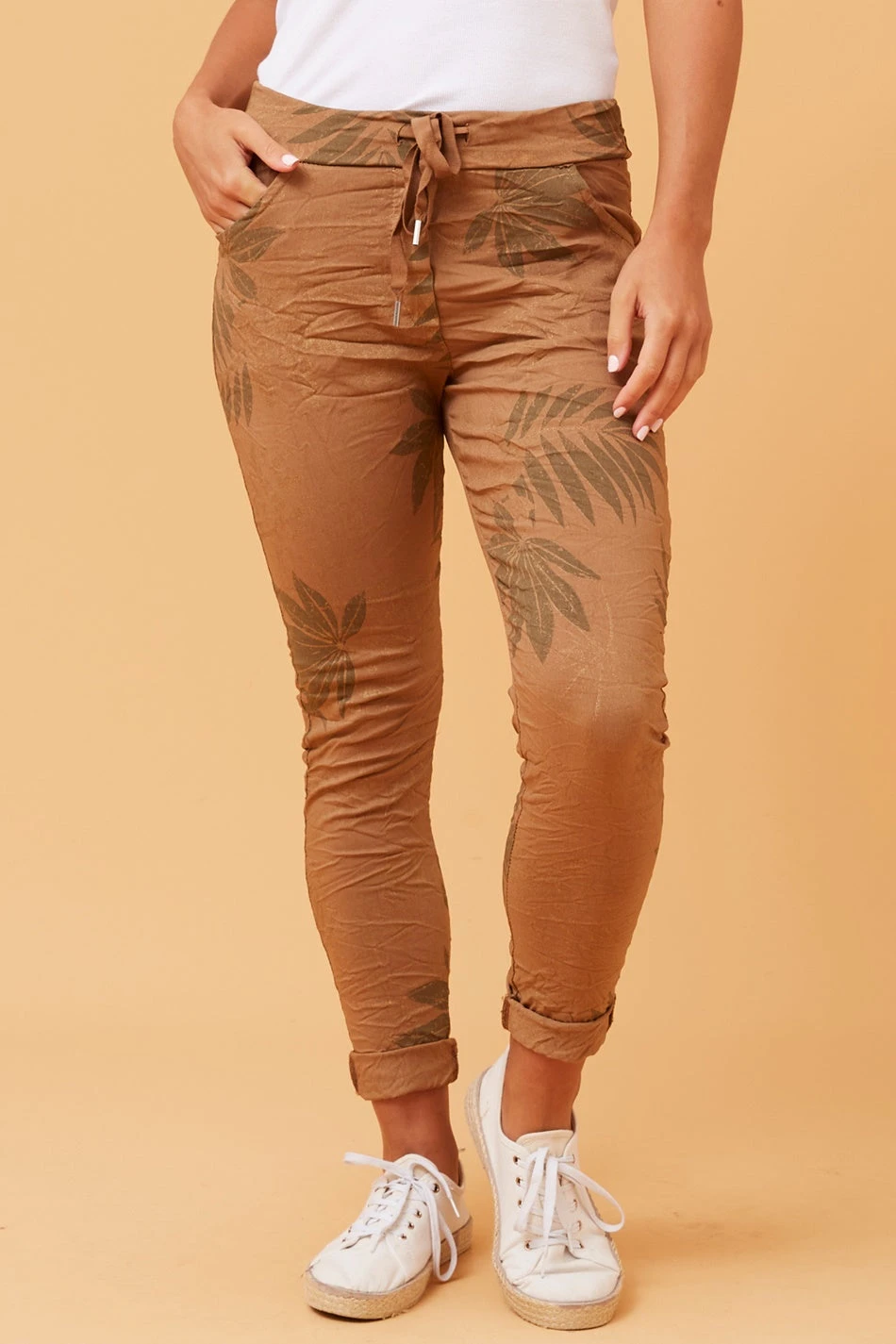 JANJA FOIL PRINT JOGGER PANTS 17 JANJA FOIL PRINT JOGGER PANTS - Image 15