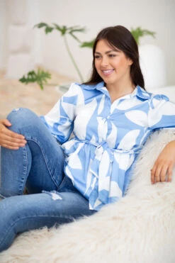 LAIKE ABSTRACT PRINT TOP -Femme Connection Sales b9cf18beb2ac2319f5a0a8a7adf2dc8f b47f8694 bb8f 4340 b115 a700c5fb13be