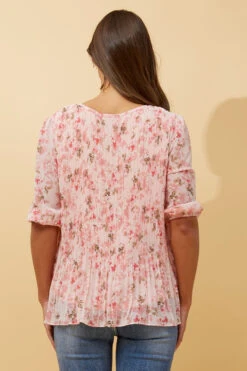 POSIE PLEATED FLORAL TOP -Femme Connection Sales c1faf54e28cf1dc710681302811f3912