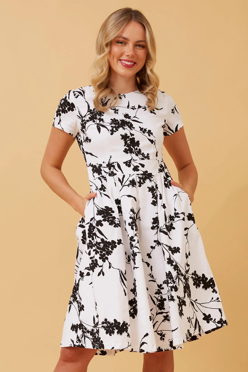 GTS FLORAL SHORT DRESS 5 GTS FLORAL SHORT DRESS - Image 3