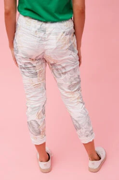 JANJA TROPICAL PRINT JOGGERS 27 JANJA TROPICAL PRINT JOGGERS -Femme Connection Sales da5bbdf0ddff8ec73a71f68f28229ac1