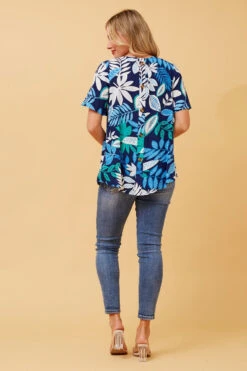 SONIA LEAF PRINT TOP -Femme Connection Sales e5906c96e0f30d38437295784e18e083