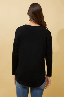 EVA LONG SLEEVE STAR PRINT TOP 27 EVA LONG SLEEVE STAR PRINT TOP -Femme Connection Sales e7c4672ef175b2ca8816f0de451720ea