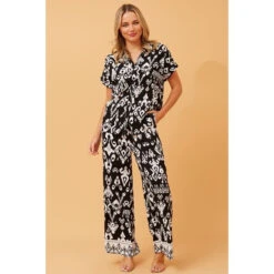 NOELANI BORDER PRINT BOHO SET 27 NOELANI BORDER PRINT BOHO SET -Femme Connection Sales e9efd385fe2e5623cf4203624f40100d