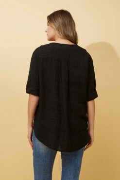 PALERMO BUTTON DETAIL LINEN TOP 33 PALERMO BUTTON DETAIL LINEN TOP -Femme Connection Sales f271c7eab38b5764d2796a37e3f49a29