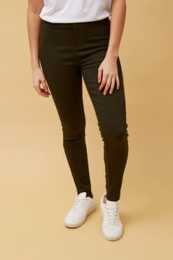 PRESLEY SKINNY JEGGINGS -Femme Connection Sales f5a08c76a1a7a81a597332c901b07226