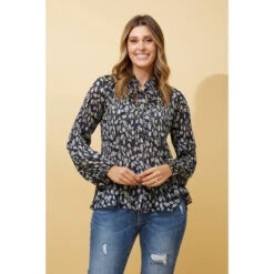 PETA MICRO PLEAT FLORAL BLOUSE -Femme Connection Sales f9fdcb8e539628d90fcf28857d839751